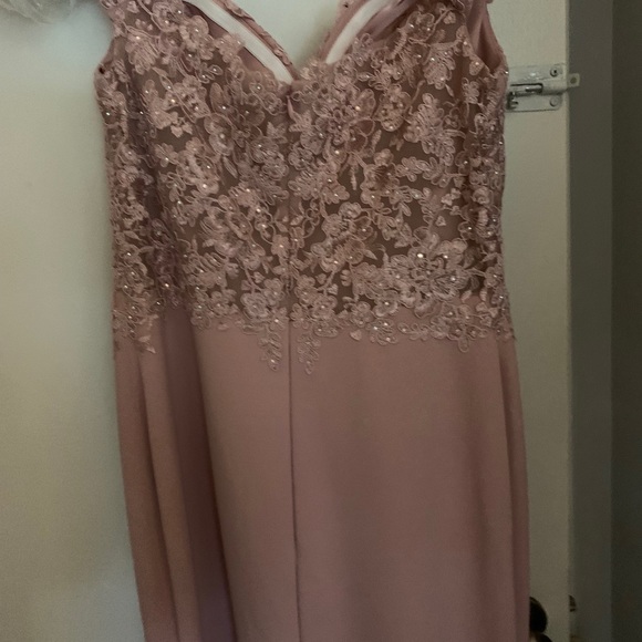 Lenovia Evening Dress!! - Picture 6 of 7